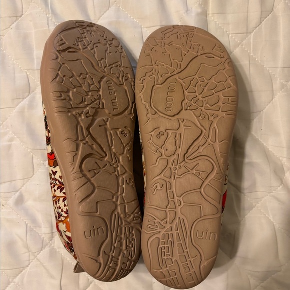 UIN Slip-On Slippers horses in Tang Dynasty size 8.5 - Picture 2 of 6